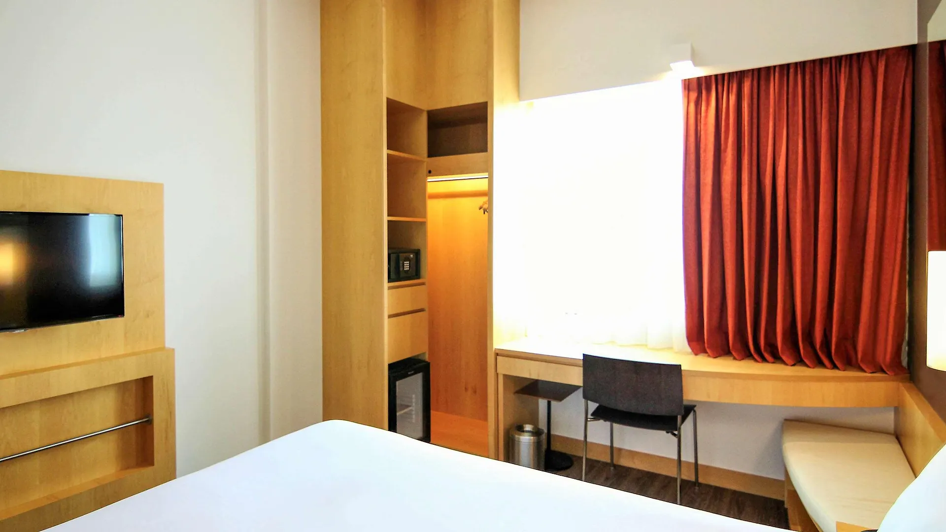 *** Hotel Ibis One Central - World Trade Centre Dubai United Arab Emirates