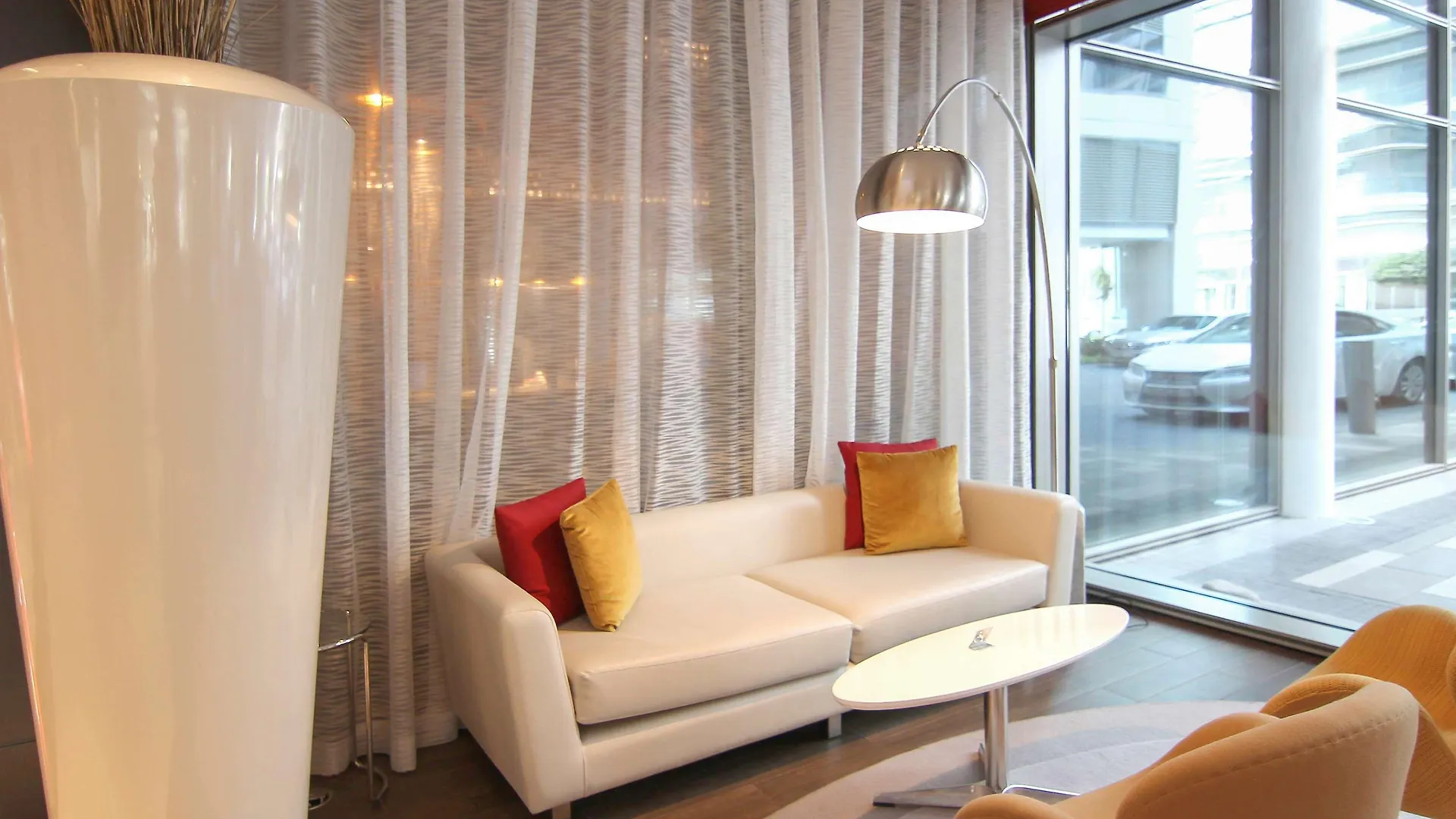 Ibis One Central - World Trade Centre Dubai 3*,
